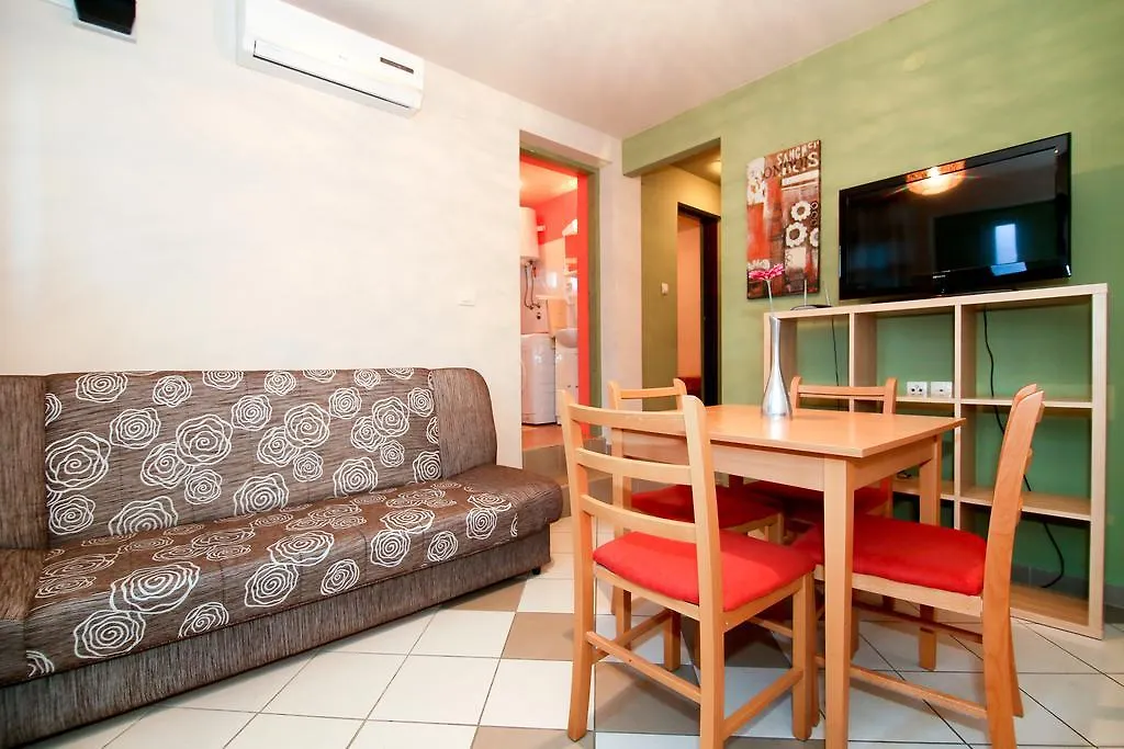 Tiho'S Apartments Split