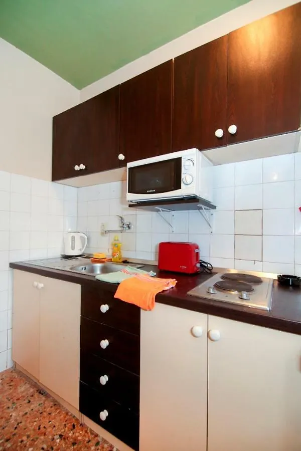 Tiho'S Apartments Split