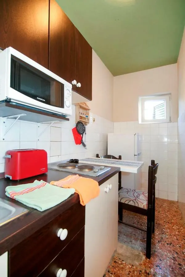 Tiho'S Apartments Split